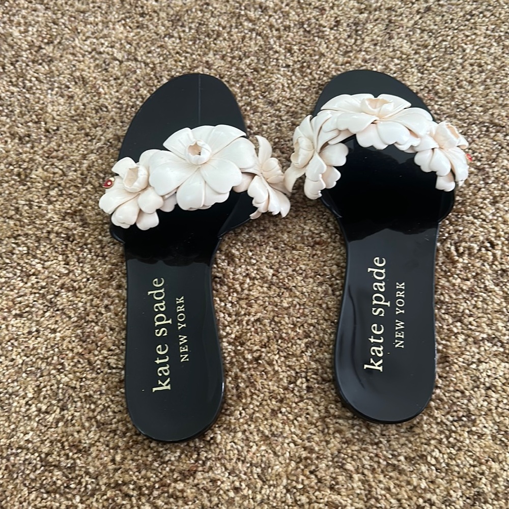 Kate spade Jaylee flower sandals
